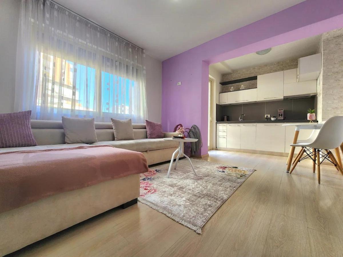 Skanderbeg Deluxe Flat W 24h Check In *